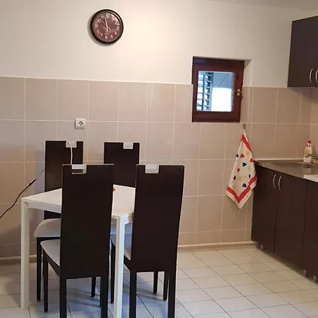 Filipi Apartment